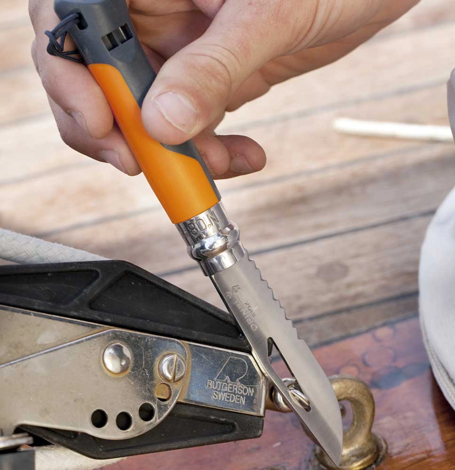 Navaja Opinel N°08 Outdoor Naranja | Cuchillo Multiaventura de Alta Visibilidad 3 Navaja Opinel N°08 Outdoor Naranja | Cuchillo Multiaventura de Alta Visibilidad - Imagen 3