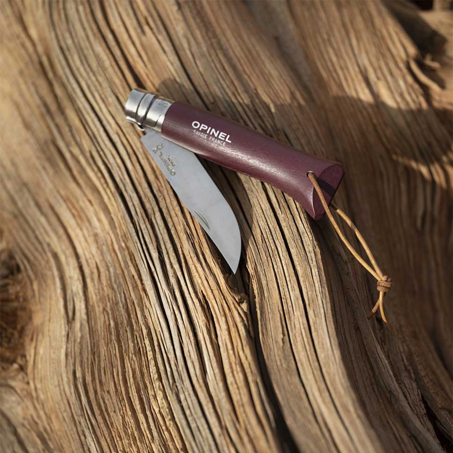 Navaja Opinel No. 08 Colorama Granate | Navaja Plegable Clásica 3 Navaja Opinel No. 08 Colorama Granate | Navaja Plegable Clásica - Imagen 3